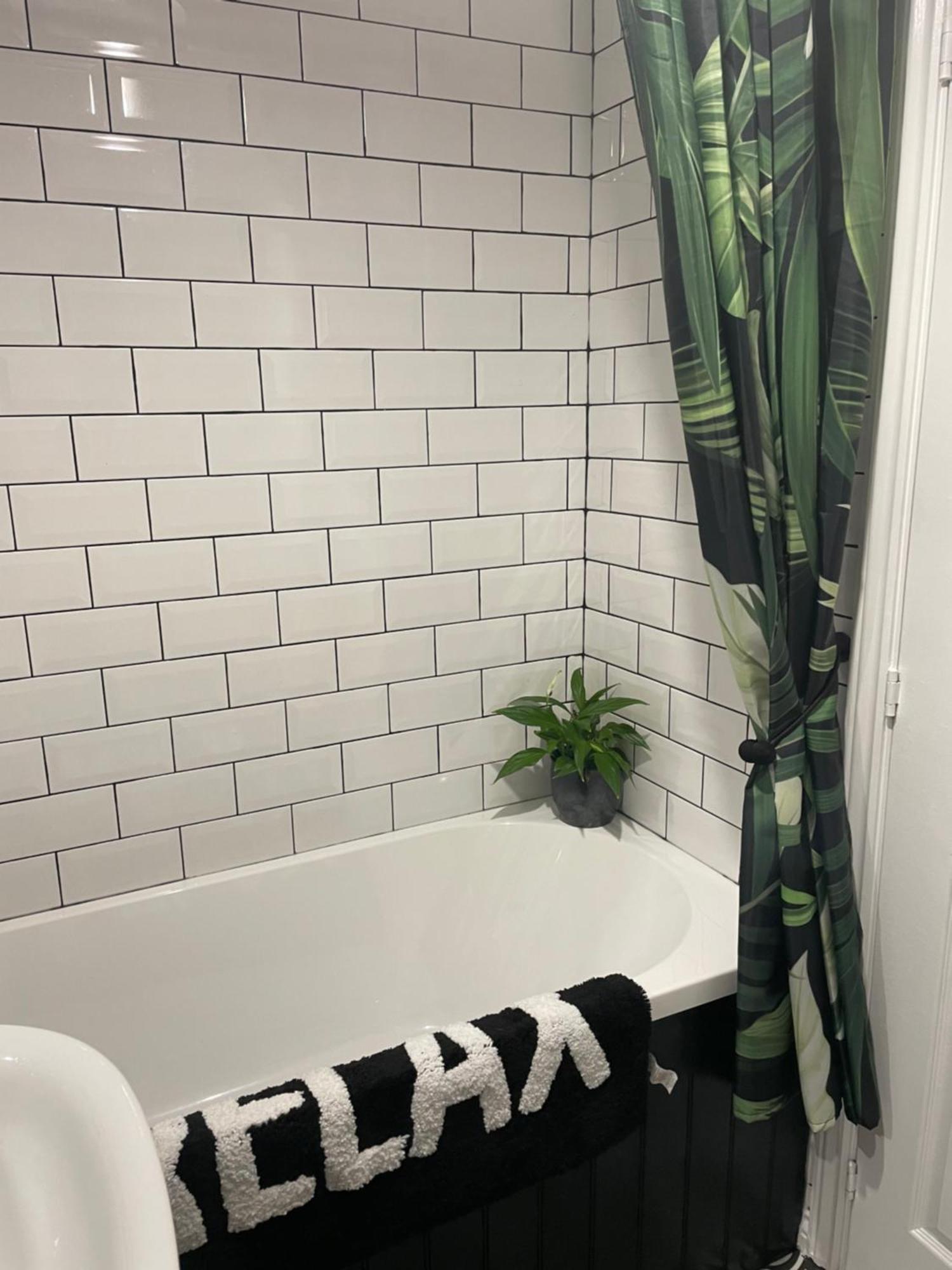 Cosy Home From Home With Private Bathroom - Free Parking Кардиф Екстериор снимка